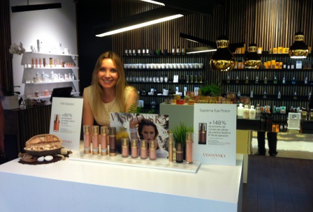 Elisabeth isoanska in Isolee Beauty Madrid