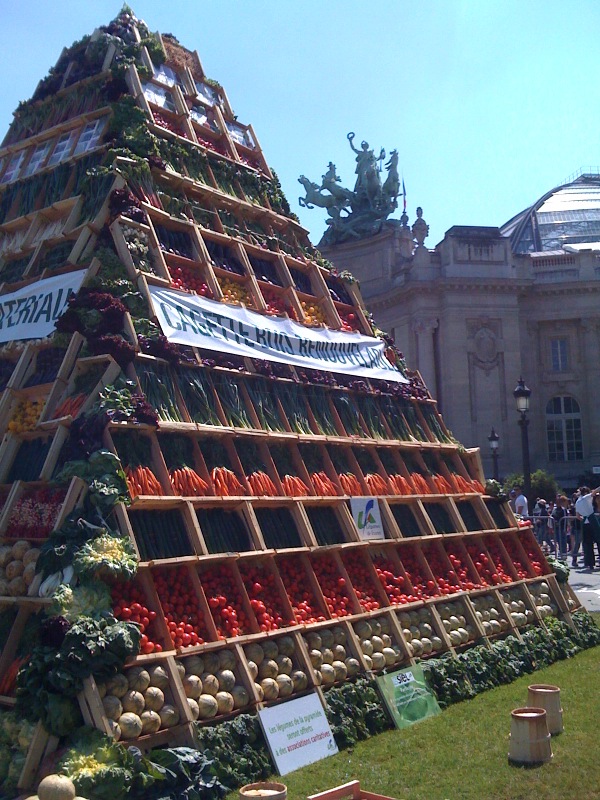 Pyramide de fruits et légumes